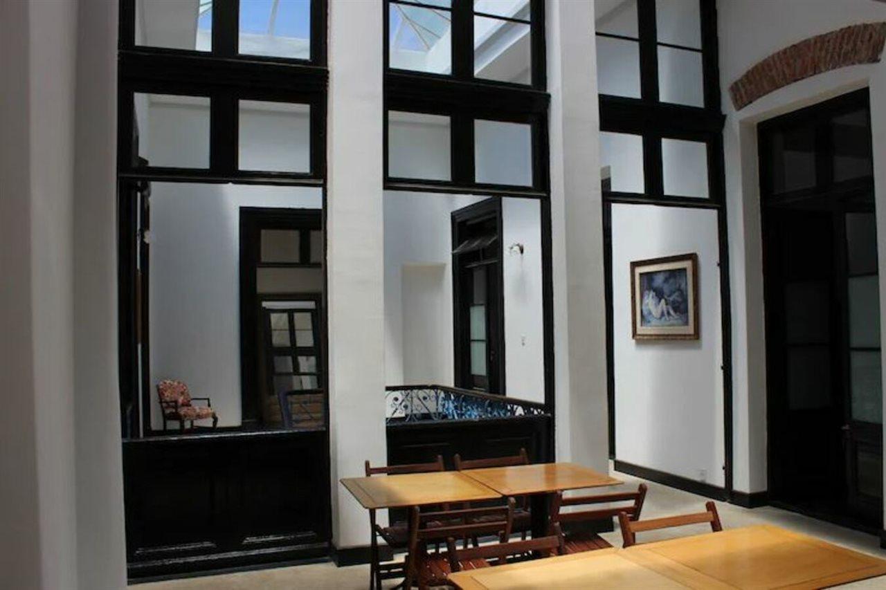 Montevideo Chic Hostel Екстер'єр фото